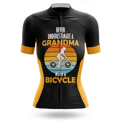 Never Underestimate A Grandma With A Bicycle – Cycling Jersey